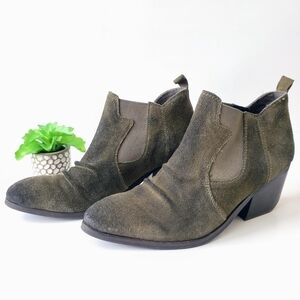 Matisse Olive Green Suede Wilkins Western Block Heel Ankle Boots Size 7.5